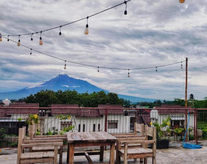Djembar Inn Kalasan エクステリア 写真