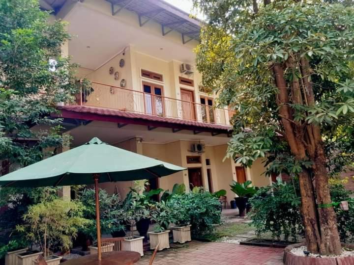 Djembar Inn Kalasan エクステリア 写真