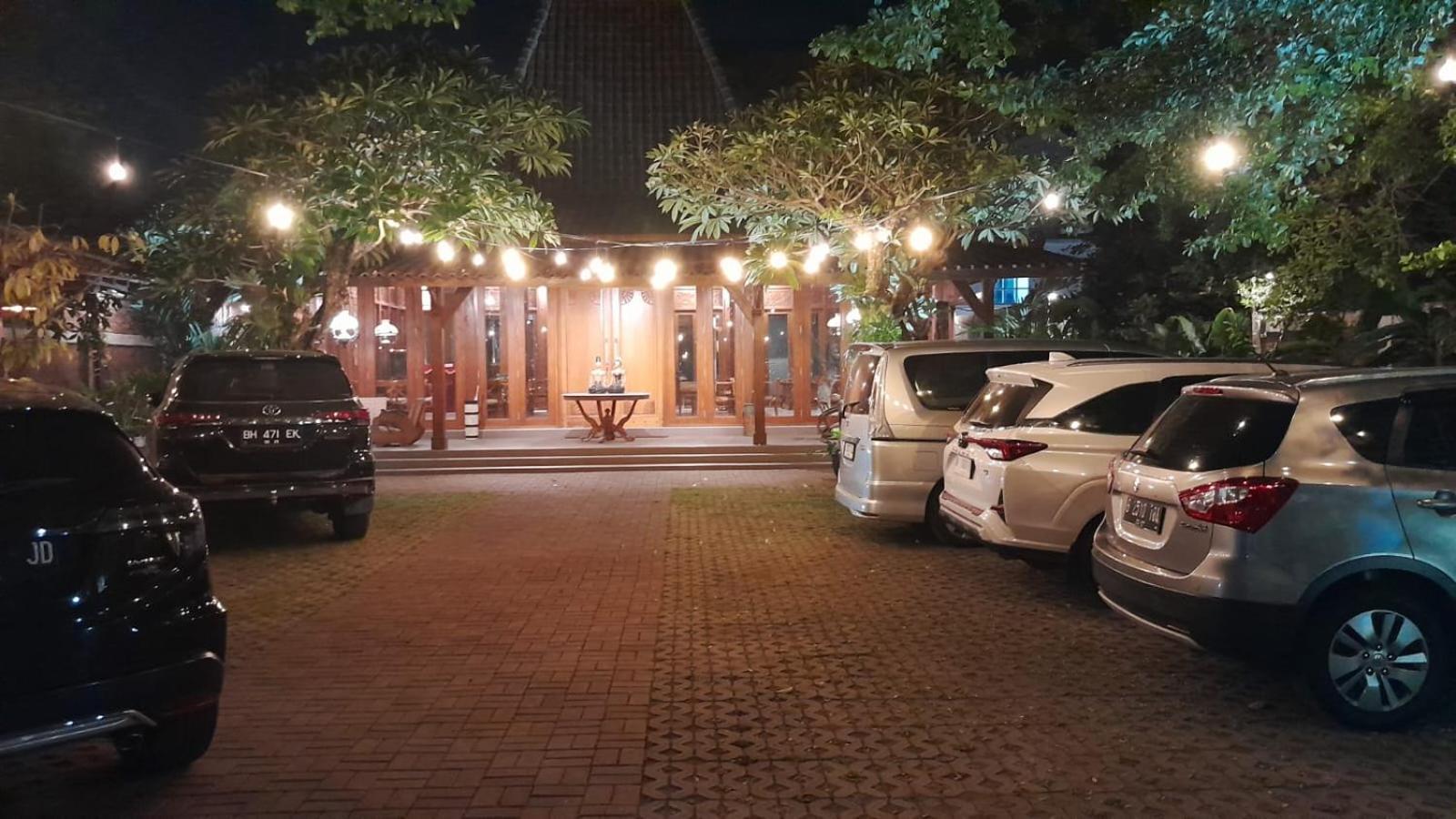 Djembar Inn Kalasan エクステリア 写真