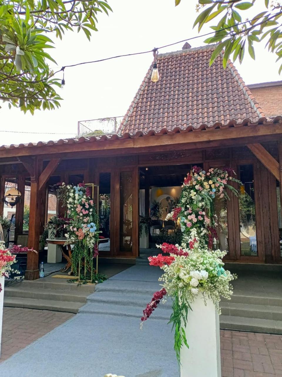 Djembar Inn Kalasan エクステリア 写真